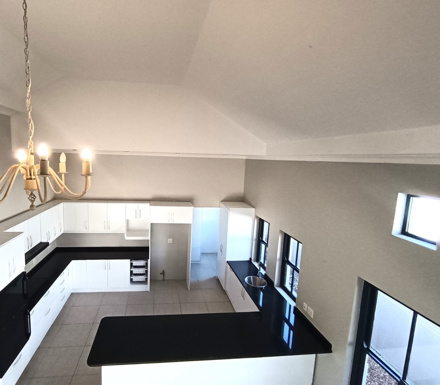 To Let 4 Bedroom Property for Rent in Atlantic Beach Golf Estate Western Cape